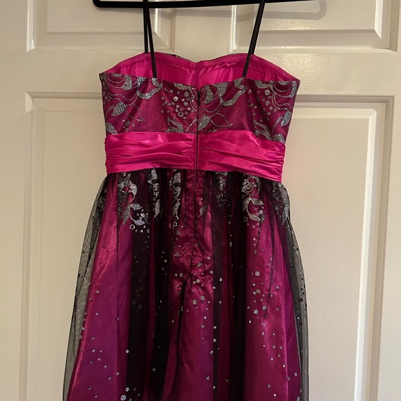 Hot pink spaghetti strap dress - Picture 2 of 4